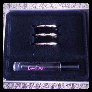 Victoria's Secret bracelet set!!