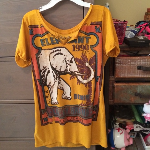 LUCKY BRAND ELEPHANT TEE!