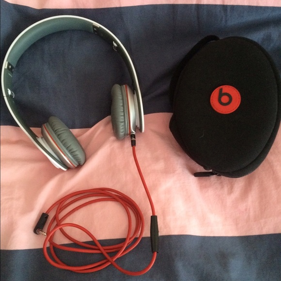 🎧Beats by Dre used once selling for my brother - Picture 1 of 4