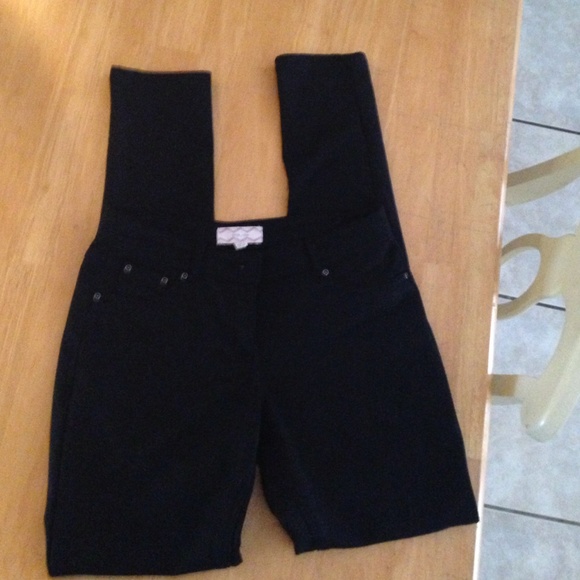 Black leggings
