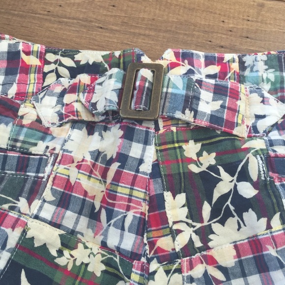Floral plaid shorts! - Picture 4 of 4