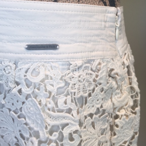Crochet skirt! NWOT - Picture 2 of 3