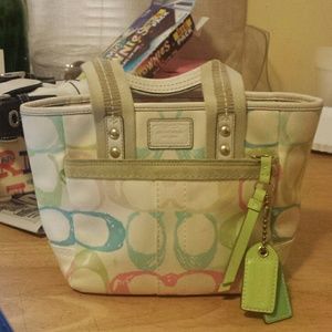 Coach Hamptons Scribble Signature Satchel