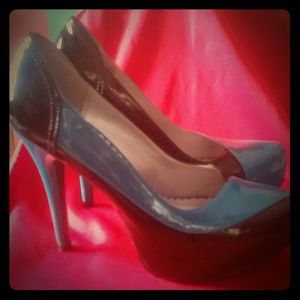 Black and Turquoise size 7