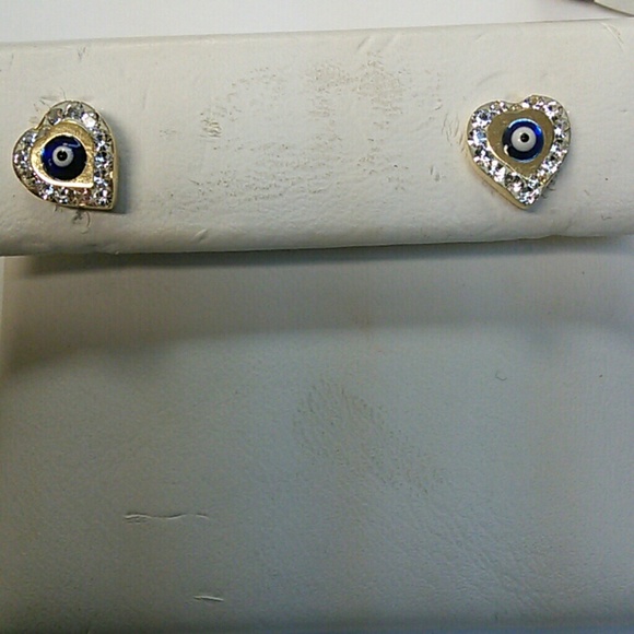 SOLD !!!!14 kt gold earring set