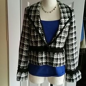 White House Black Market Coat. Size 8