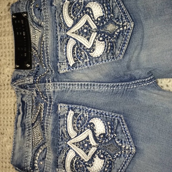 Jeans - Picture 2 of 3