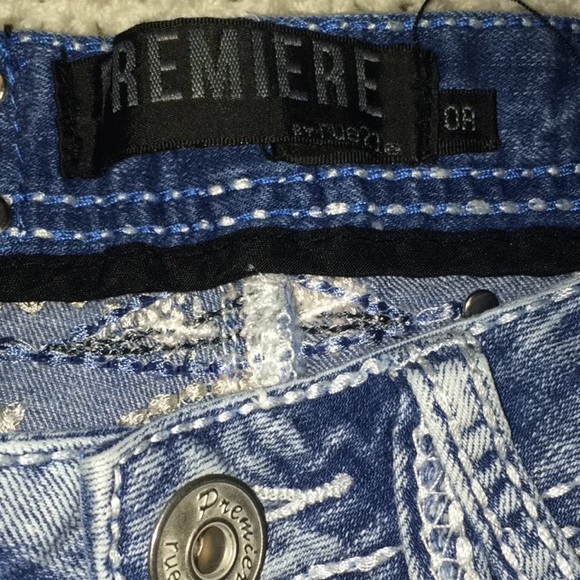 Jeans - Picture 3 of 3