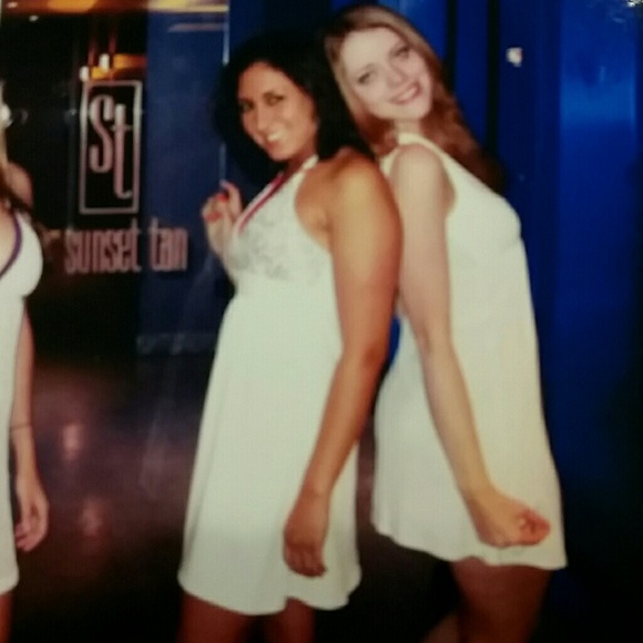 Sequined Halter Top Dress - Picture 4 of 4