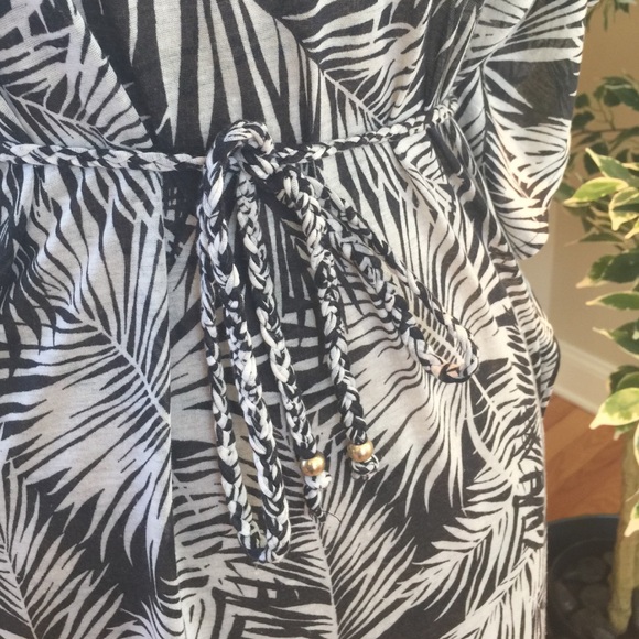 Cover-up dress! - Picture 3 of 4