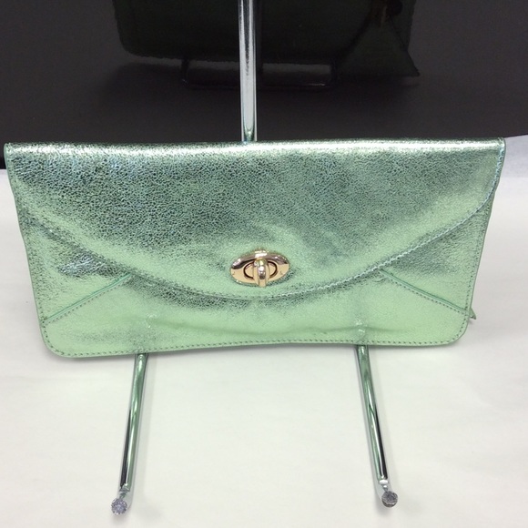 Pink Rubina metallic clutch green