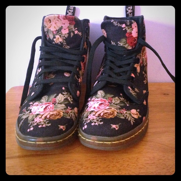 Floral dr. Martens