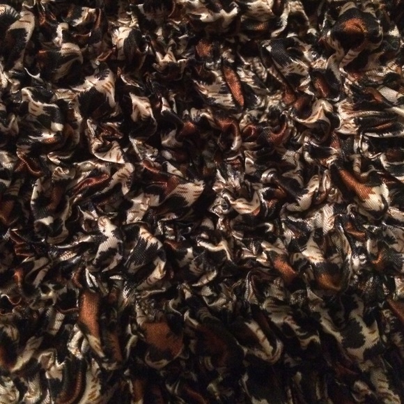 A gorgeous cheetah print tank top - Picture 3 of 3