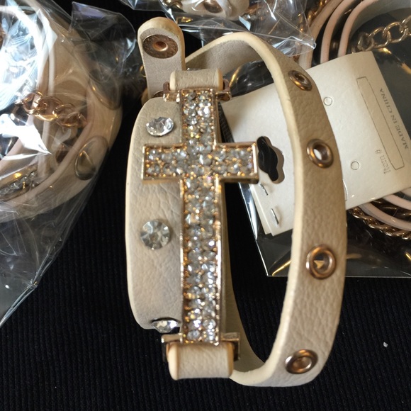 Cross bracelet