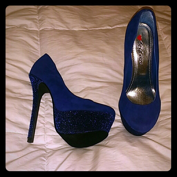 Blue high heels 6.5