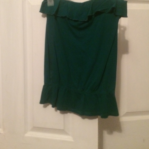 A dark green strapless tank top - Picture 2 of 4