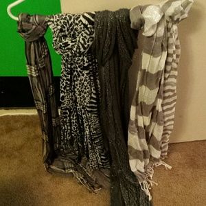 Scarfs