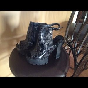 Chunky Platform Sandal