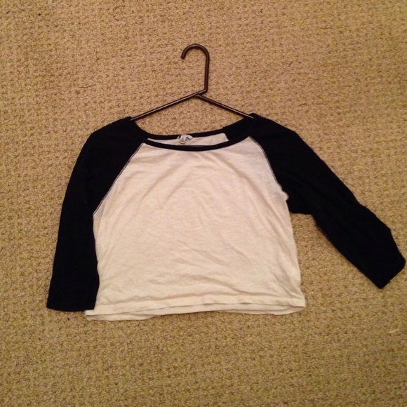Cropped baseball tee