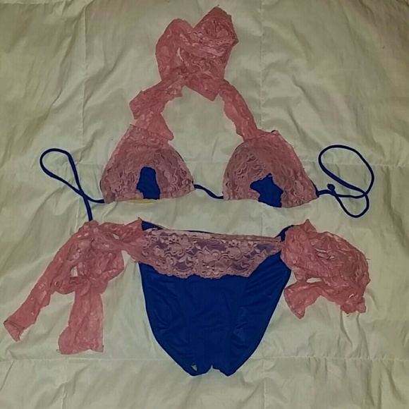 Lace bikini