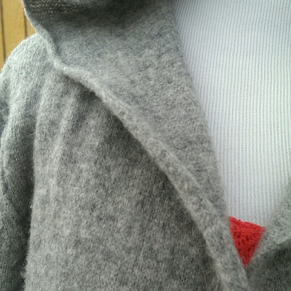 SOLD.   Cabi grey open front sway cardi hooded - Picture 2 of 4