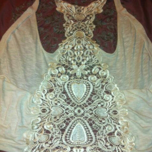 Overhang top. - Picture 2 of 2