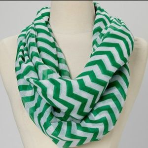 Green & White Chevron Infinity Scarf - new
