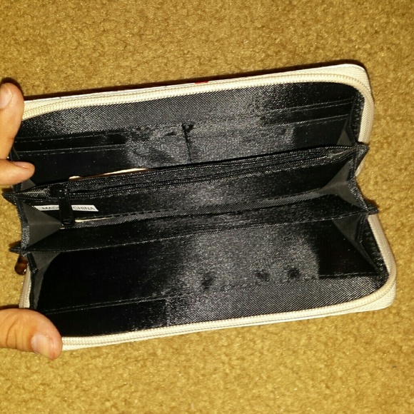 Wallet - Picture 2 of 2