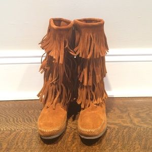 Brown Minnetonka Fringe boots size 8