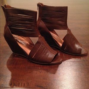 Authentic 💯 Jeffrey Campbell sandals