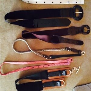 Lot of assorted belts SZ L