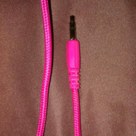 Bundle! Pink headphones W/ Pink headphones! - Picture 3 of 3