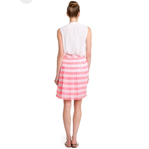 💢SOLD💢 Lilly Pulitzer Pleated Stripe Skirt - Picture 2 of 4