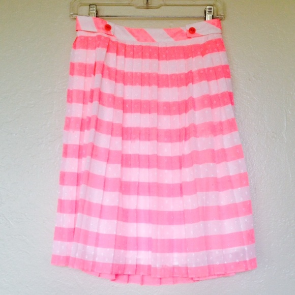 💢SOLD💢 Lilly Pulitzer Pleated Stripe Skirt - Picture 3 of 4