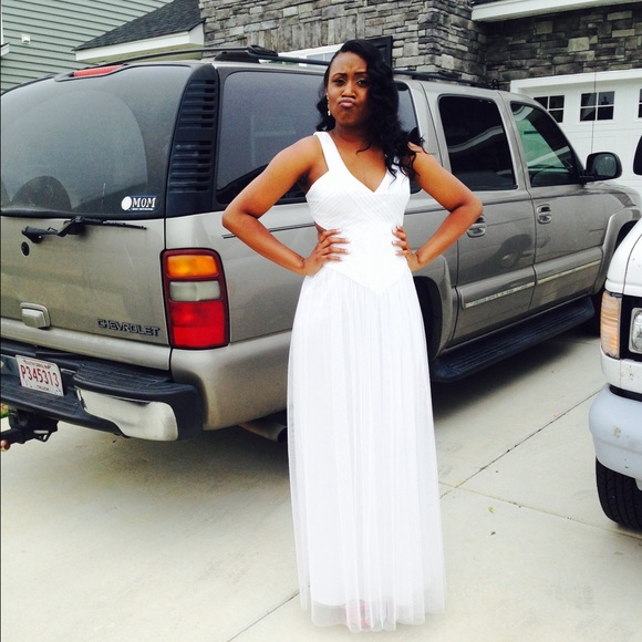 PROM DRESS - Picture 3 of 3