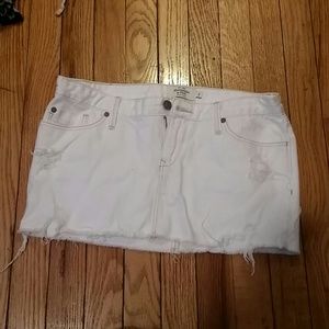 White abercrombie and Fitch mini skirt