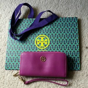 Authentic Tory burch robinson wallet Sale!