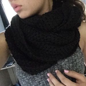 Knit Black Scarf