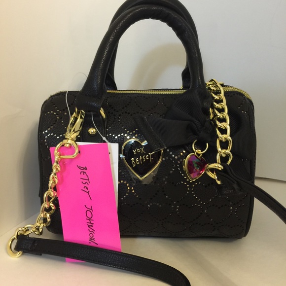 💰SOLD💰Betsey Johnson Perfotrated Heart Crossbody