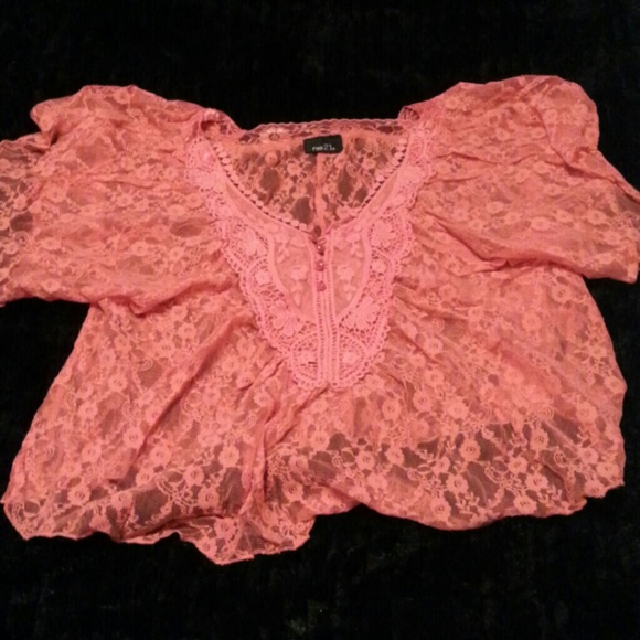 Laced light weight top