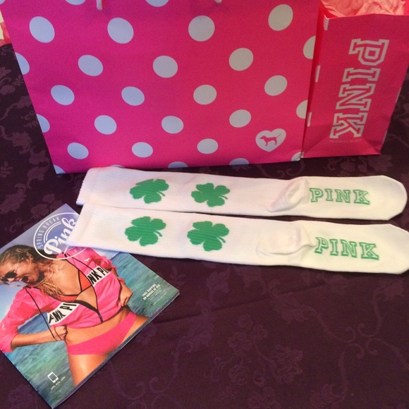 Victoria's Secret Accessories - 🍀Victoria's Secret Pink St. Patrick's Day Socks🍀