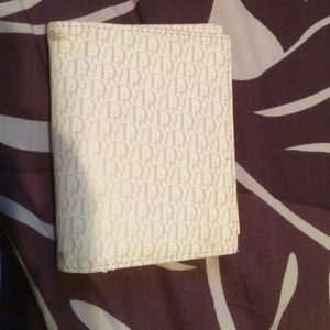 Dior id holder