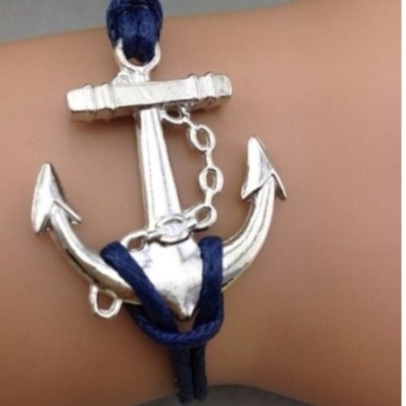 Jewelry - Simple Anchor Bracelet✨10 available✨