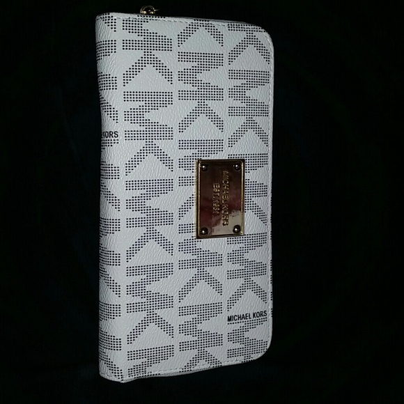 Michael Kors  White Wallet