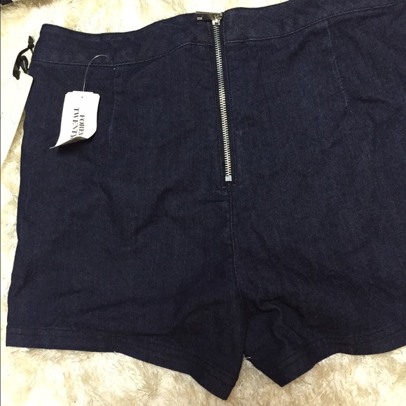 BUNDLE!! Highwaist Dark blue shorts and stripe top - Picture 3 of 4