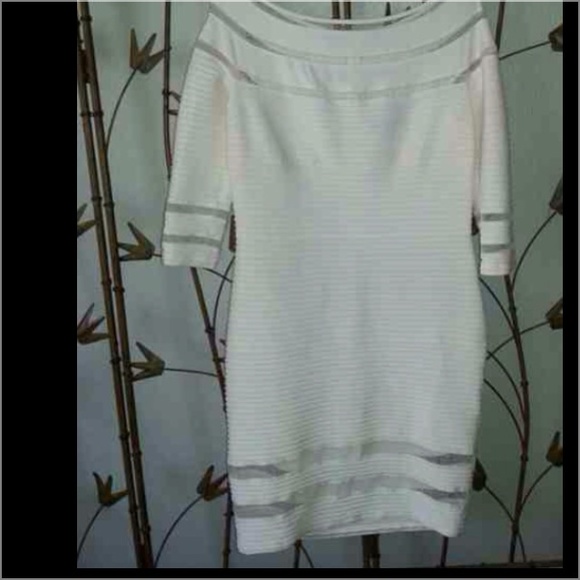 NEW LISTING❤️BEAUTIFUL OFF WHITE BODY CON DRESS - Picture 2 of 4
