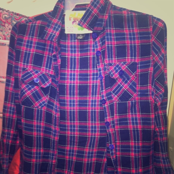 Size large flannel