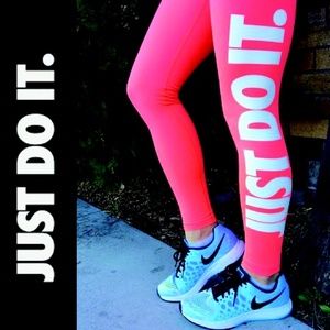 NWT NIKE PRO LEGGINGS LARGE