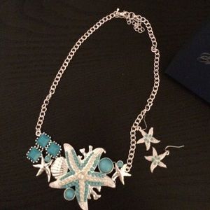 Eves Addiction Starfish Necklace & Earrings Set