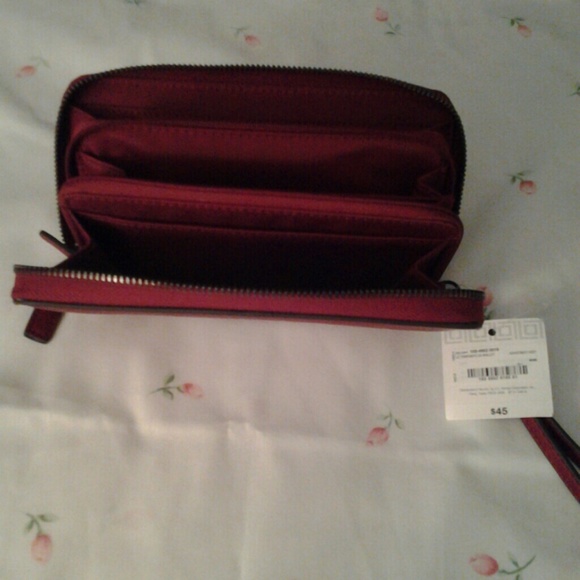 New LIZ CLAIBORNE burgundy wallet - Picture 3 of 3